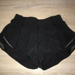 Lululemon black hotty hots! Barely worn. Just don’t wear anymore!